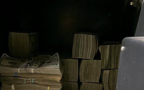 La estructura se sostenía mediante el lavado de activos y el manejo de grandes sumas de dinero en efectivo,