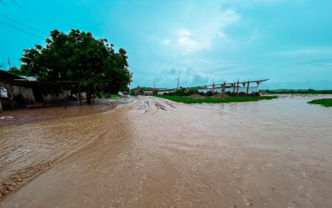 Así lucian la mañana de este martes las poblaciones de la parroquia Colonche en donde el invierno golpeó con gran fuerza
