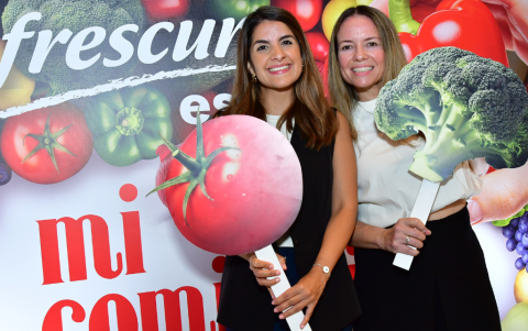 Priscila Villegas y Valeria Alarcón.