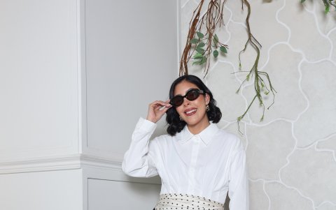 Cristina es creadora de contenido de moda corporativa y se graduó como fashion styling.