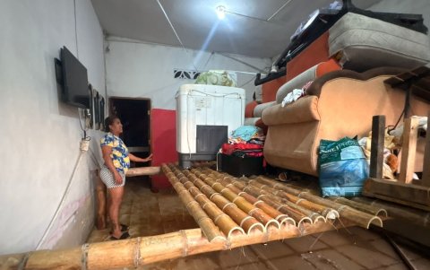 Viviendas anegadas y electrodomésticos destruidos dejó el fuerte invierno en la capital de Los Ríos.