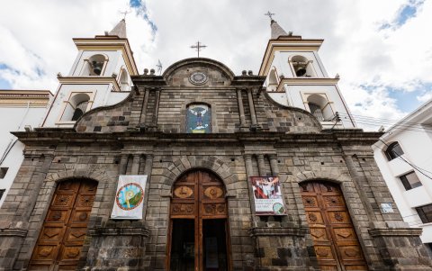 El origen de la iglesia de la localidad se remonta a 1567. Fue reconstruida en 1930.