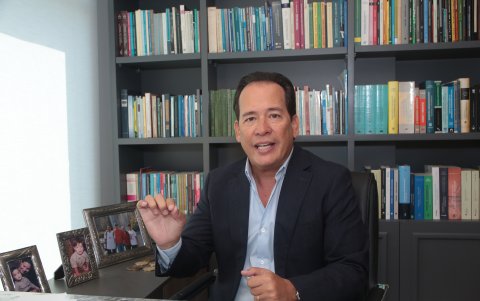 El abogado Henry Cucalón fue el último candidato presidencial impulsado por el movimiento Construye, en las elecciones de 2025.