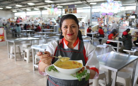 La fanesca ecuatoriana une tradición y gastronomía en la Semana Santa en Quito.