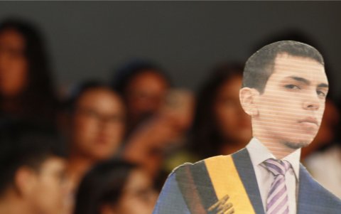 Los fanáticos de Milo J gritaron 