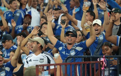 Hinchas de Emelec se ilusionan con el nivel del equip.