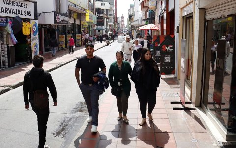 Calles comerciales con poca afluencia de personas se observan en el centro de Ipiales