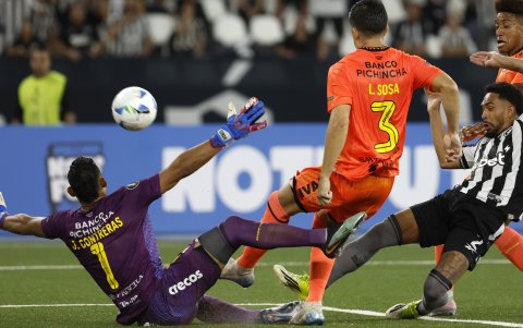 José David Contreras, el portero venezolano que brilla con Barcelona SC en Copa Libertadores.