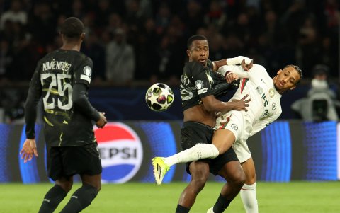 Pacho anuló a Joao Pedro.