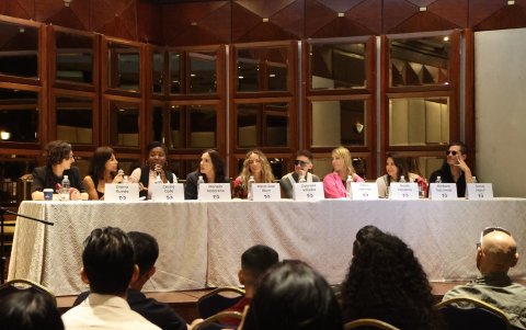 La rueda de prensa fue inédita. Es la única ocasión en que Gabriela Villalba ha cantando con sus dos agrupaciones.