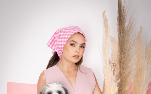 Los cuadros son perfectos para usarlos en bandanas que puede combinar junto a su mascota.