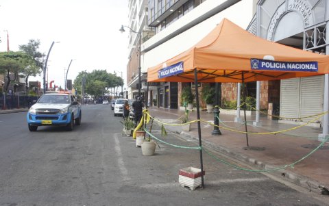 La mañana siguiente, la Bahía amaneció con tensión y presencia limitada de uniformados, según denunciaron comerciantes.