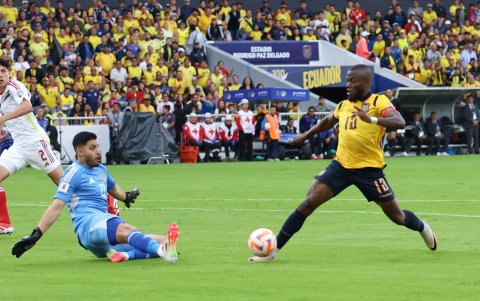 Enner Valencia (d) es la esperanza de gol de la Tricolor para el Mundial 2026.