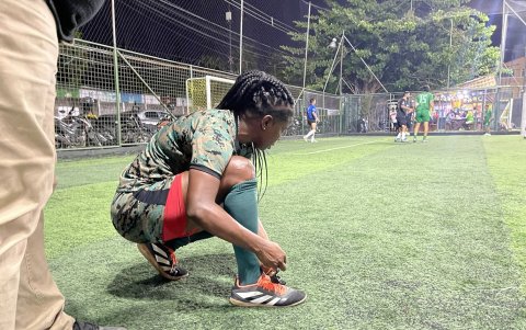 De la selección de Ecuador a árbitro viral: la historia de Mónica Quinteros.