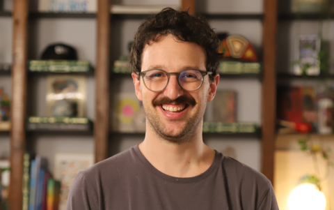 Yoel Chlimper, cofundador y director ejecutivo de Lucha, impulsa en Guayaquil un modelo de inversión con impacto.