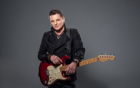 Se ha destacado como cantante, compositor y productor.