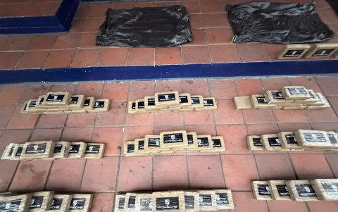 La organización utilizaba actividades comerciales legales, como la exportación de concentrado de oro y banano.