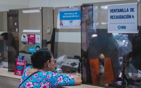 El impuesto se calcula según el patrimonio dentro del cantón y se paga una vez al año, hasta 30 días después de la fecha límite del impuesto a la renta.