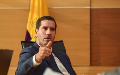 El ministro de Transporte y Obras Públicas, Roberto Luque.