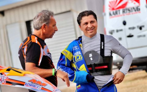 Jorge Matos (d) se prepara para los mundiales de Vortex y Rotax.