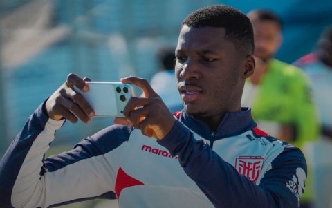 Ecuador sueña: Moisés Caicedo tendría luz verde para enfrentar a Costa de Marfil.