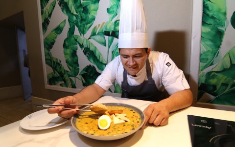 Los chefs de los hoteles son fieles a la receta tradicional y cuidan cada detalle.