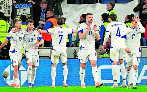 Edin Dzeko liderará el ataque de Bosnia y Herzegovina.