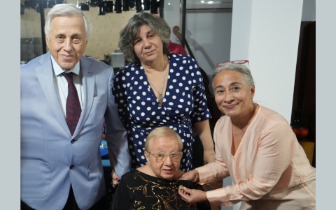 León Roldós, Martha Roldós, Marianita Roldós y Nieves Tuset.