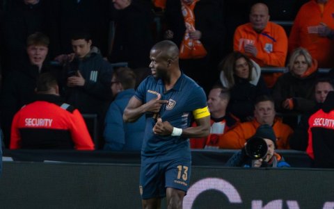 Enner Valencia festeja su gol ante Países Bajos.