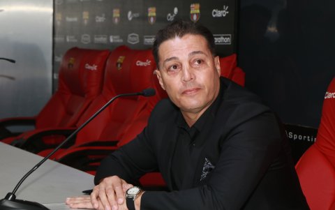 Carlos Alejandro Alfaro Moreno exdelantero de la Selección de Argentina.