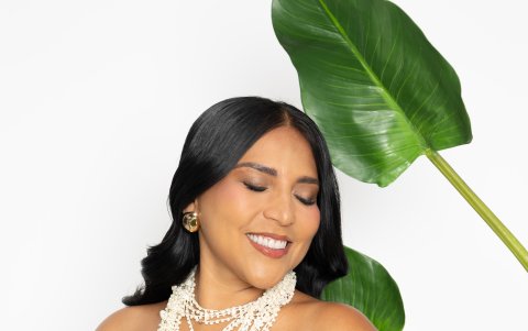 Janina reside entre Santa Cruz (Galápagos) y Holanda.