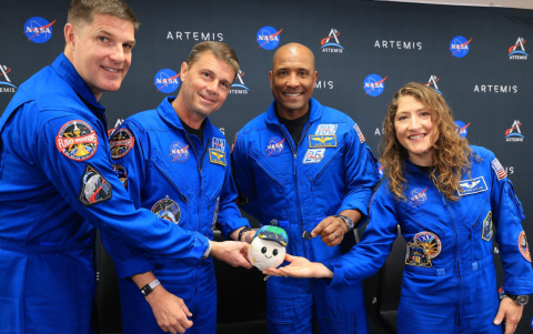 La nave Orión quedará incomunicada durante 40 minutos al pasar por detrás de la Luna.