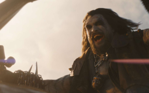 Jason Momoa como Lobo en el avance.