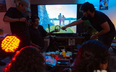 El proyecto integra creatividad, investigación y compromiso académico en una obra que dialoga con la realidad personal y social.