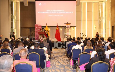 La iniciativa “UCSG al Mundo” busca preparar líderes capaces de competir en escenarios globales mediante experiencias académicas.
