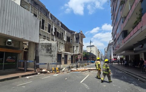 La Casa Tola se cae a pedazos desde 2022, cuando colapsó parte de su fachada. Desde entonces, no se ha trabajado en su reparación.