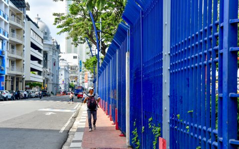 Aquiles Alvarez prometió quitar las rejas del Malecón 2000. Dijo que fue un error tiempo después, y hasta le puso cercado eléctrico