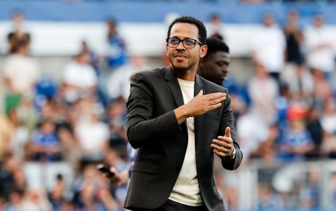 Liam Rosenior tiene la presión junto al Chelsea de superar al modesto Port Vale.