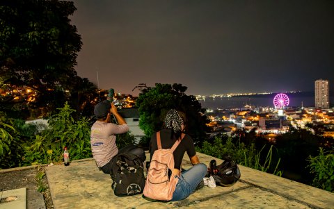 Desde el cerro del Carmen, en el centro de Guayaquil, se puede hacer observación de estrellas.