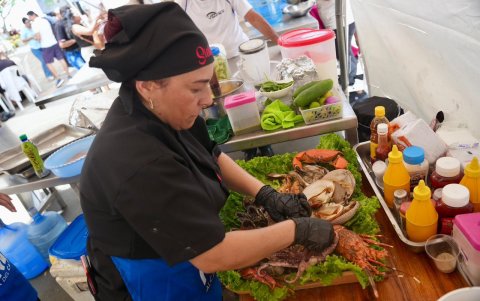 El evento gastronómico Sabor a Manta dinamizó la economía local y atrajo a miles de turistas