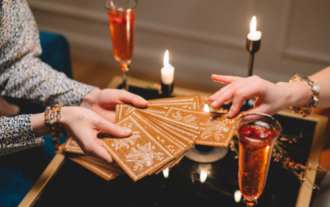 El tarot ayuda a predecir su futuro..