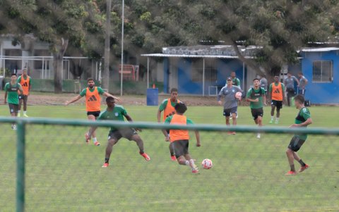 Emelec cumplió el martes 22 de enero su segundo día de pretemporada desde que volvió al país tras su gira internacional.