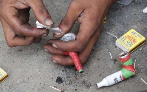 Instrumentos que portaba un consumidor en el Suburbio.