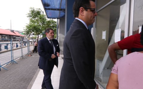 La audiencia por la disputa del 40 % accionario de GRANASA fue suspendida este 8 de abril de 2026, luego de que el juez Carlos Cristóbal López Vulgarín presentara problemas de salud.