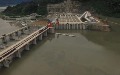 Gobierno afirma que Mazar no está crítico este abril, clave para el sistema Paute.