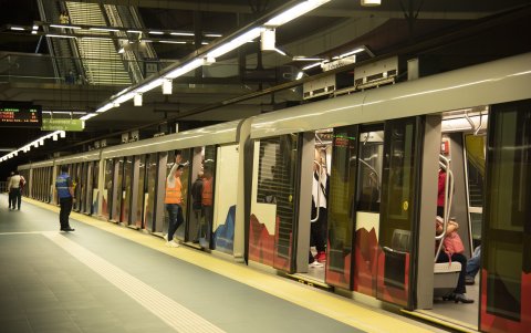 Personal del Metro de Quito estuvo a cargo del mantenimiento de infraestructura y superestructura.