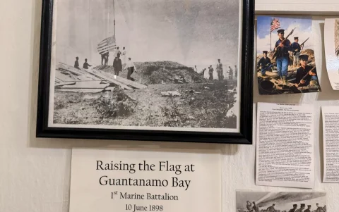 Exhibición del museo de la base naval estadounidense, en Guantánamo (Cuba).