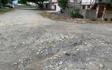 Vías deficientes en Ballenita.