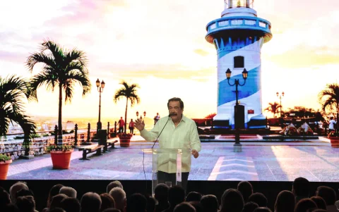 El exalcalde Jaime Nebot cuestionó la ubicación del nuevo aeropuerto proyectado en Taura durante su intervención.