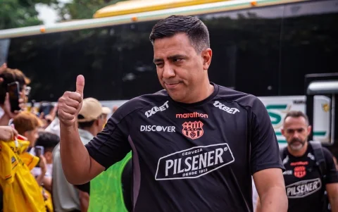 César Farías, entrenador del Barcelona SC.